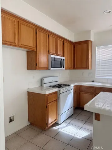 1872 Browning Court, San Jacinto, California 92583