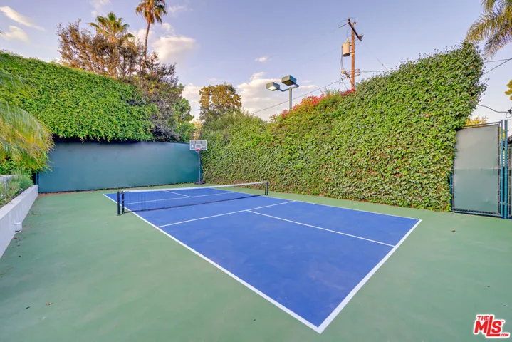 602 N Whittier Drive, Beverly Hills, California 90210