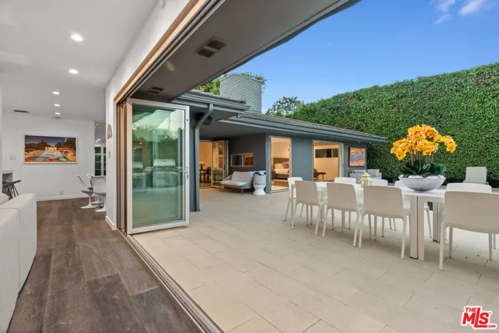 602 N Whittier Drive, Beverly Hills, California 90210