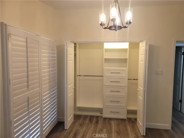 Primary/bedroom 3 closet