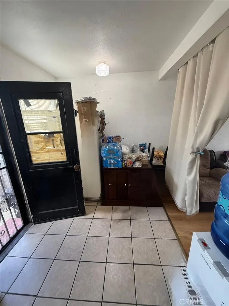 2nd unit eating area
