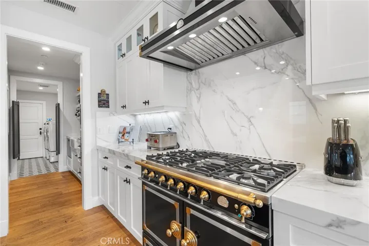507 L Street, Newport Beach, California 92661