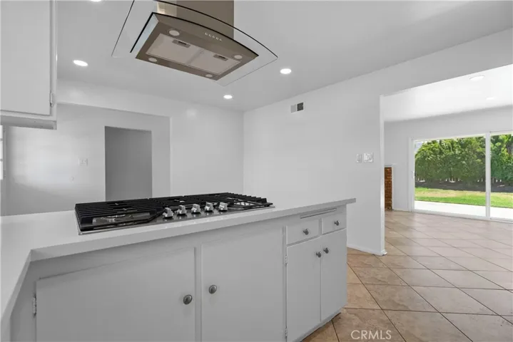 5030 Tophill Place, Riverside, California 92507