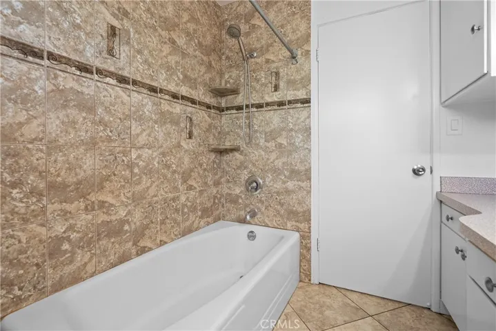 5030 Tophill Place, Riverside, California 92507