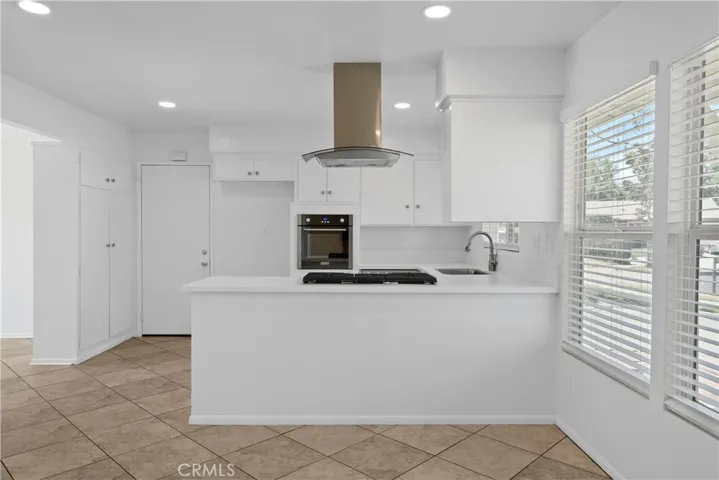 5030 Tophill Place, Riverside, California 92507