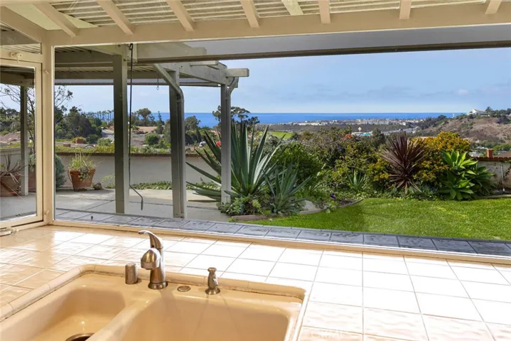 313 Calle Pueblo, San Clemente, California 92672