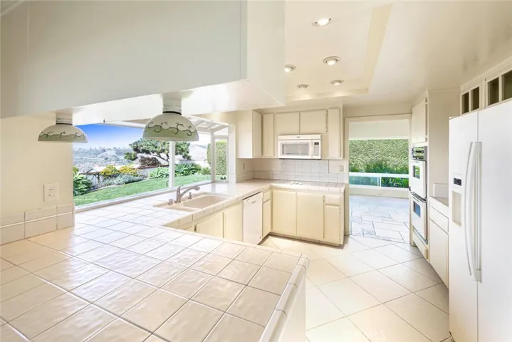 313 Calle Pueblo, San Clemente, California 92672