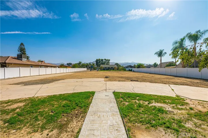 43135 Johnston Avenue, Hemet, California 92544