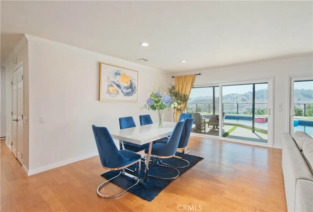 5849 Belbert Circle, Calabasas, California 91302 home-pic-10