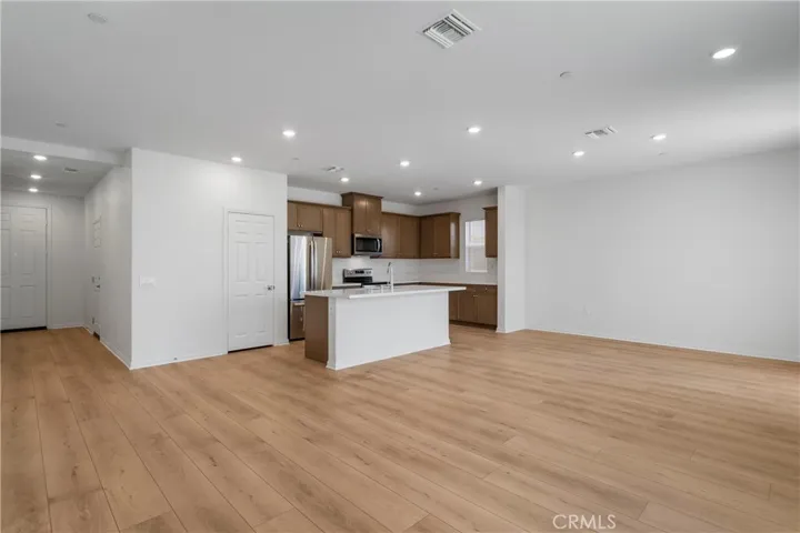 4812 Sicily Drive, Lake Elsinore, California 92530