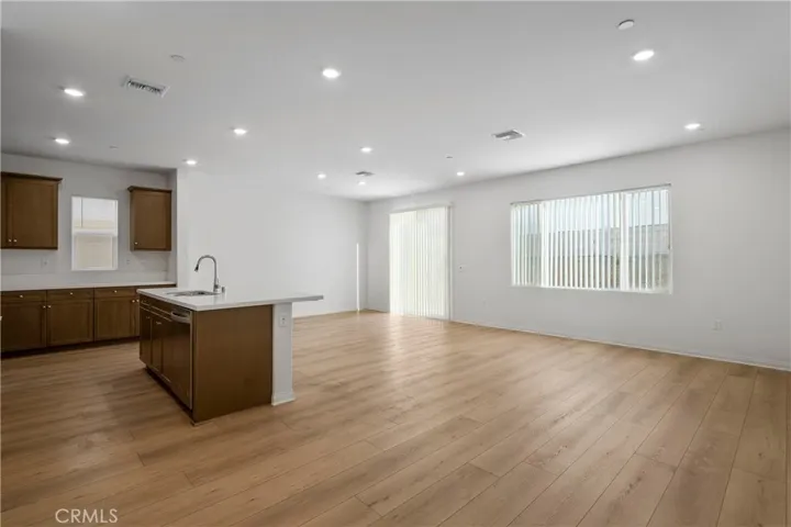 4812 Sicily Drive, Lake Elsinore, California 92530
