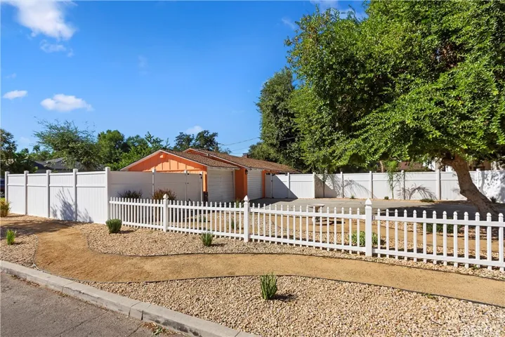 3306 N H Street, San Bernardino, California 92405