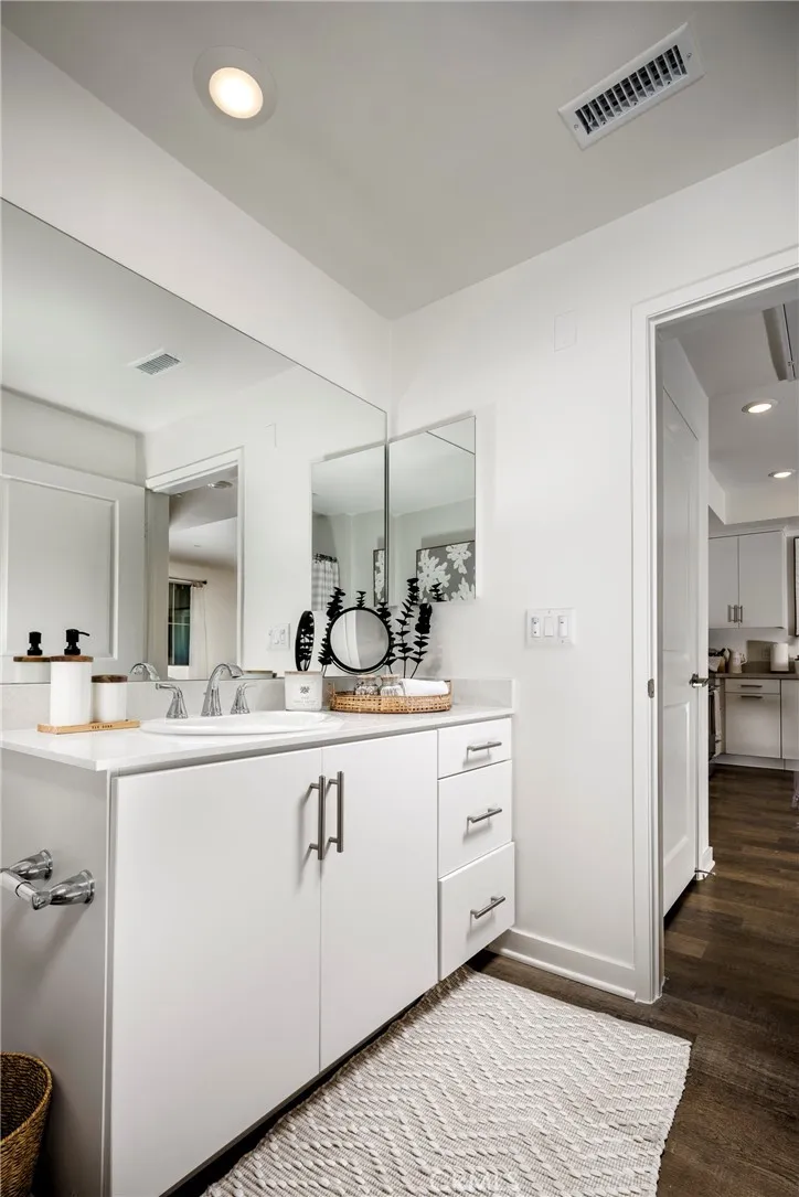 9001 Cerise Lane 109, Cypress, California 90630 home-pic-8