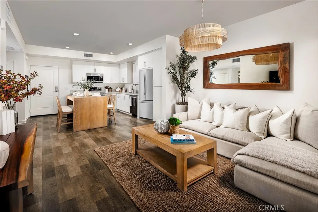 9001 Cerise Lane 109, Cypress, California 90630 home-pic-2