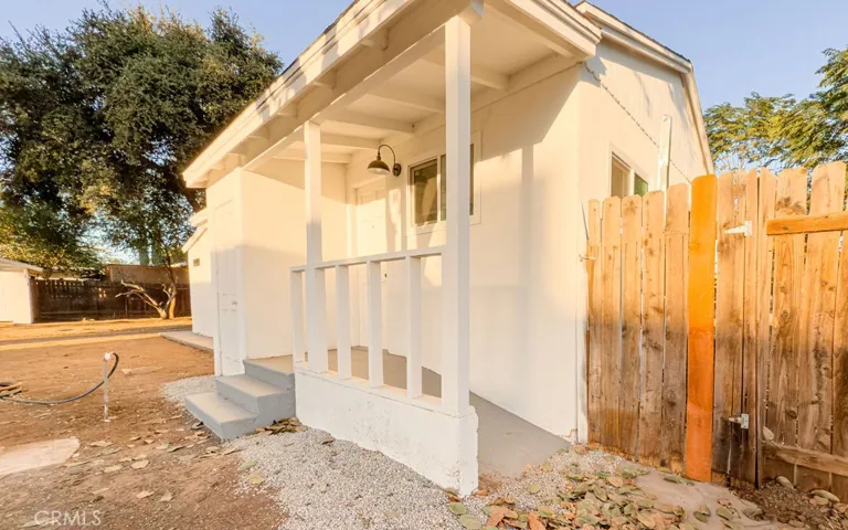 956 Avenue B, Calimesa, California 92320