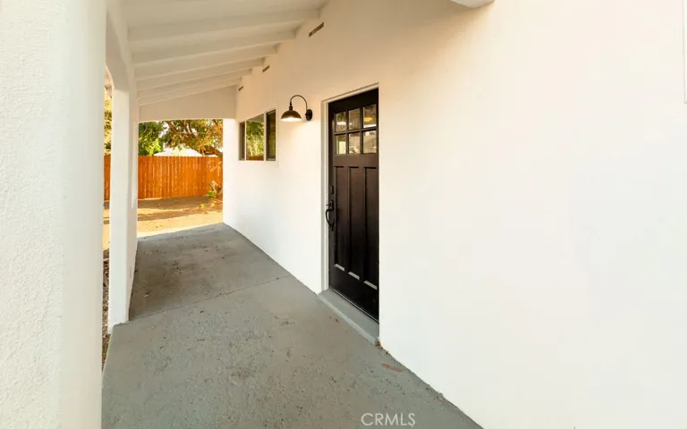 956 Avenue B, Calimesa, California 92320