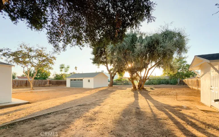 956 Avenue B, Calimesa, California 92320