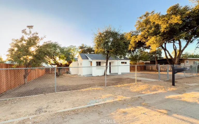 956 Avenue B, Calimesa, California 92320