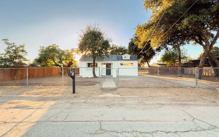 956 Avenue B, Calimesa, California 92320