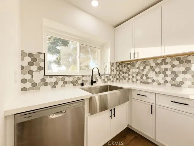 956 Avenue B, Calimesa, California 92320