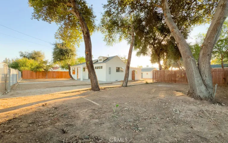 956 Avenue B, Calimesa, California 92320