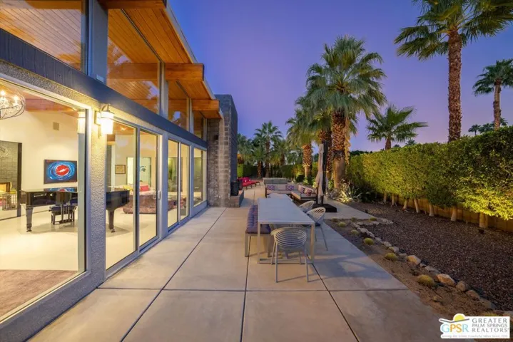 1701 Royal Palm Court, Palm Springs, California 92262