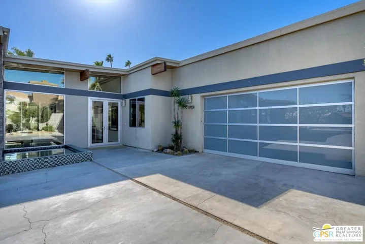1701 Royal Palm Court, Palm Springs, California 92262