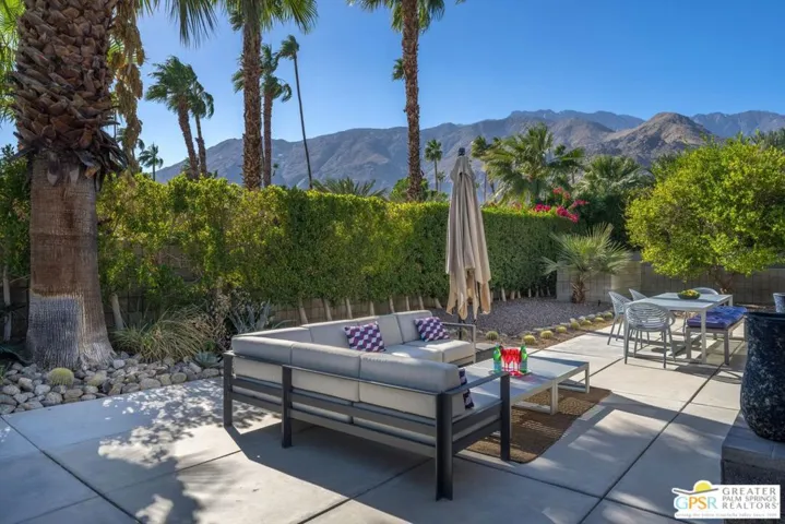 1701 Royal Palm Court, Palm Springs, California 92262