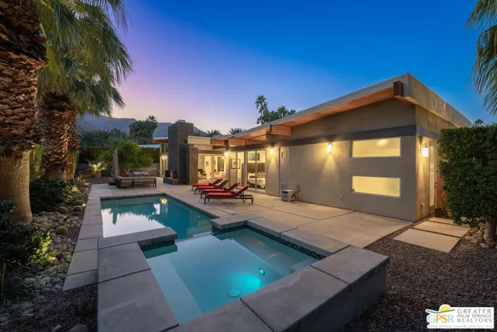 1701 Royal Palm Court, Palm Springs, California 92262