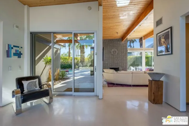 1701 Royal Palm Court, Palm Springs, California 92262