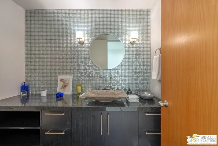 1701 Royal Palm Court, Palm Springs, California 92262