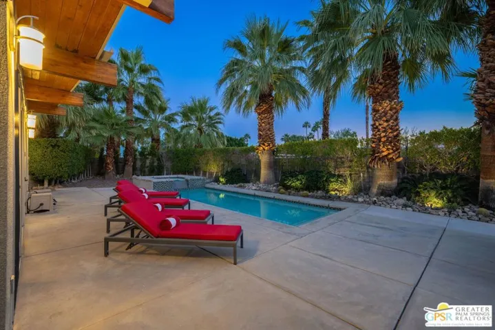 1701 Royal Palm Court, Palm Springs, California 92262