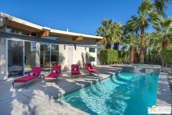 1701 Royal Palm Court, Palm Springs, California 92262
