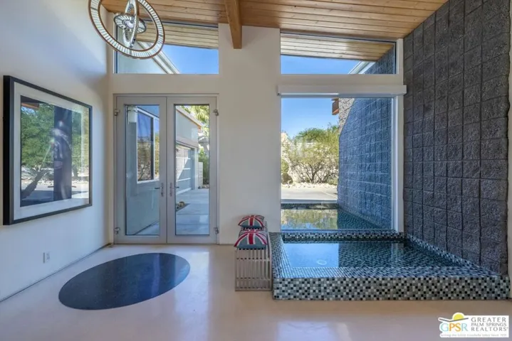 1701 Royal Palm Court, Palm Springs, California 92262
