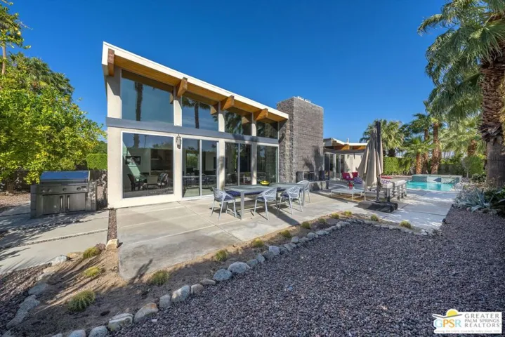 1701 Royal Palm Court, Palm Springs, California 92262