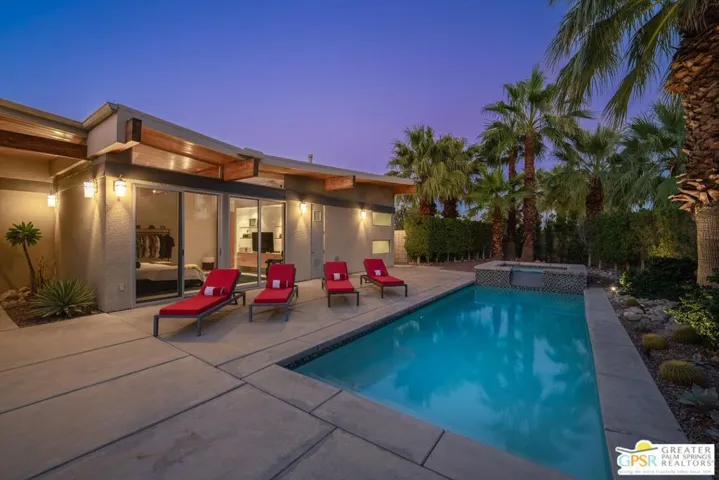 1701 Royal Palm Court, Palm Springs, California 92262
