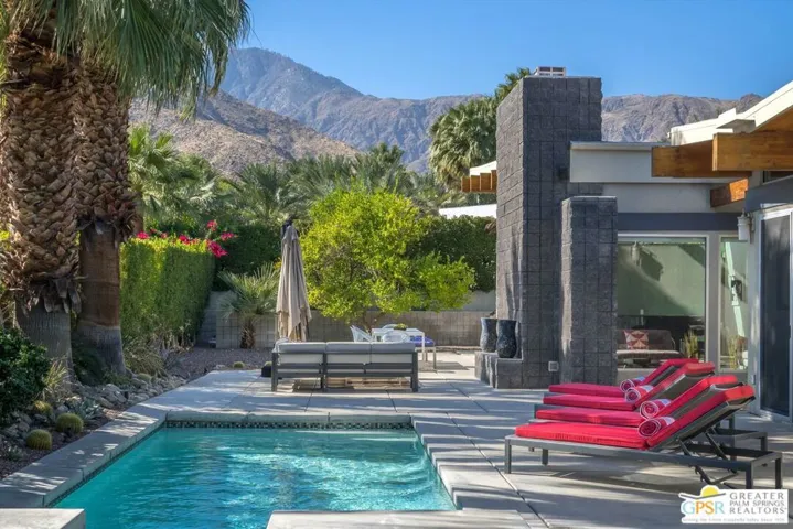 1701 Royal Palm Court, Palm Springs, California 92262