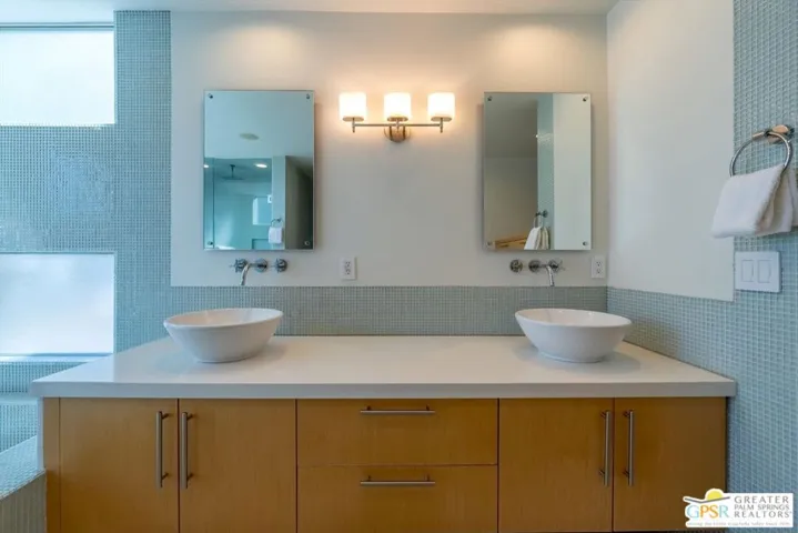1701 Royal Palm Court, Palm Springs, California 92262