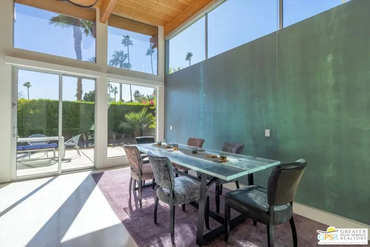 1701 Royal Palm Court, Palm Springs, California 92262