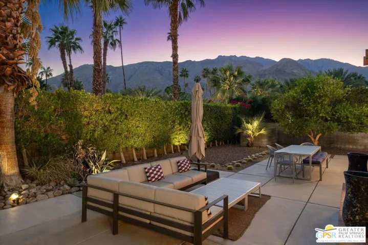 1701 Royal Palm Court, Palm Springs, California 92262