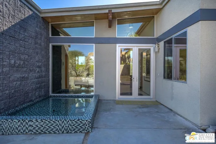 1701 Royal Palm Court, Palm Springs, California 92262