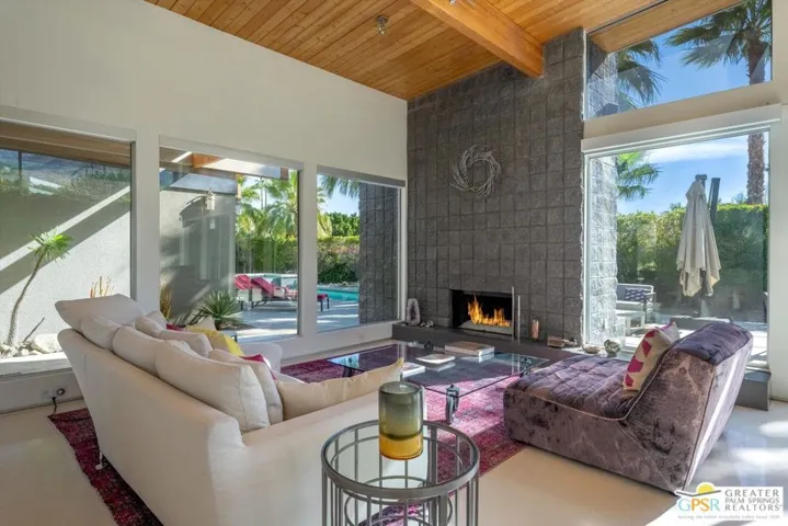 1701 Royal Palm Court, Palm Springs, California 92262