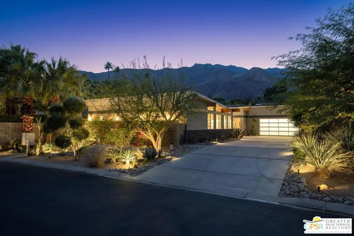 1701 Royal Palm Court, Palm Springs, California 92262