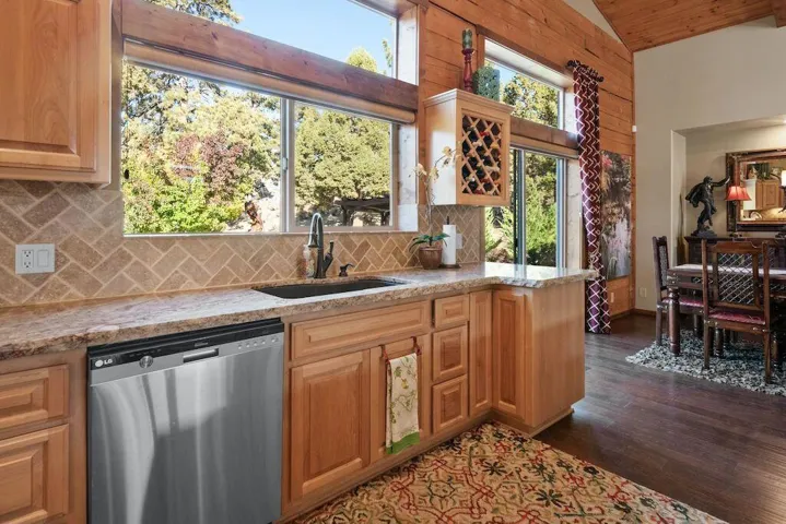 13-Kitchen