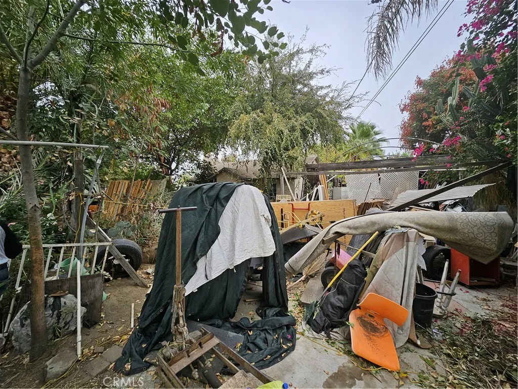 566 E Santa Fe Street, San Bernardino, California 92408 home-pic-5