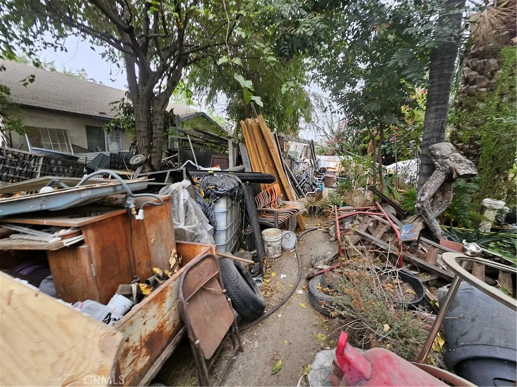 566 E Santa Fe Street, San Bernardino, California 92408 home-pic-4