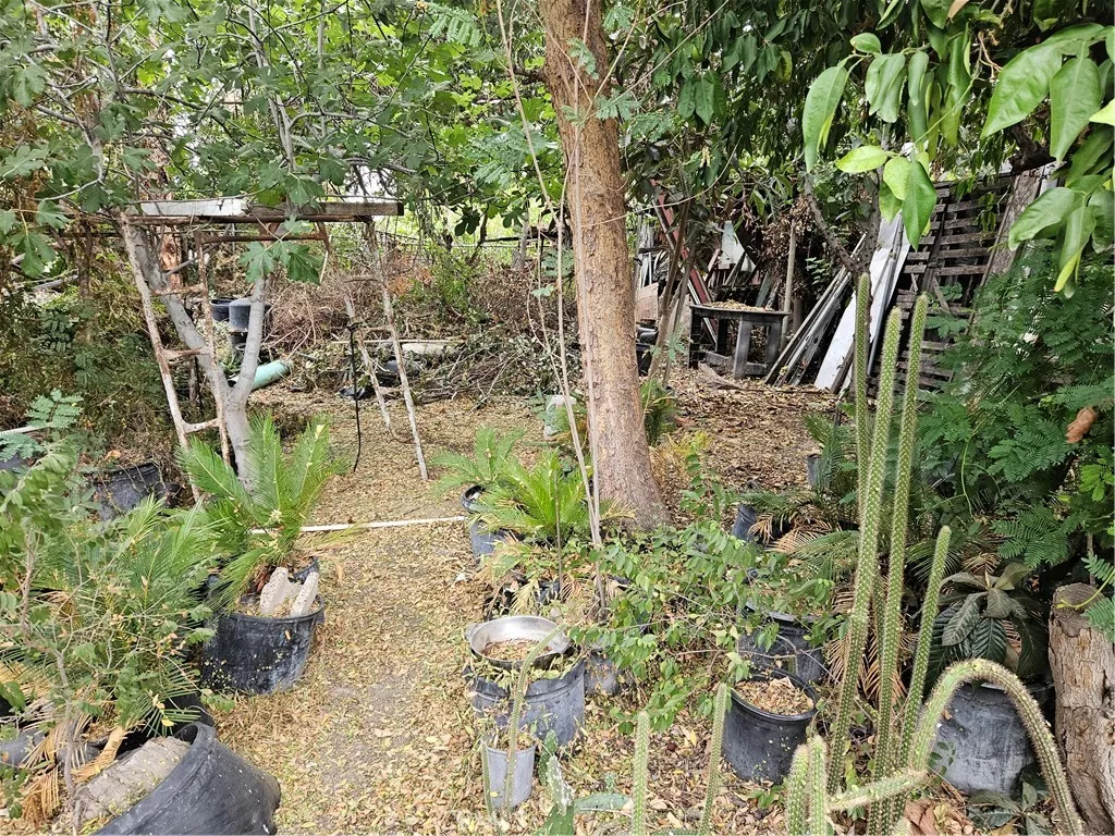 566 E Santa Fe Street, San Bernardino, California 92408 home-pic-2