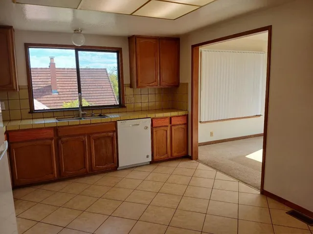 630 Buena Vista Street, Moss Beach, California 94038