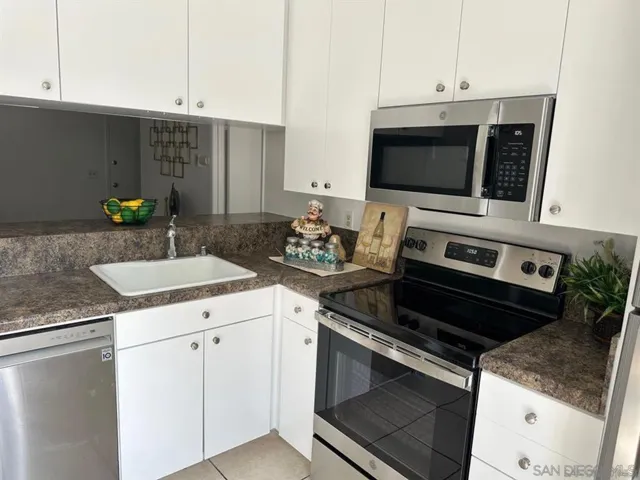 6930 Hyde Park Dr 101, San Diego, California 92119