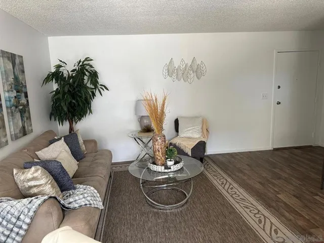 6930 Hyde Park Dr 101, San Diego, California 92119